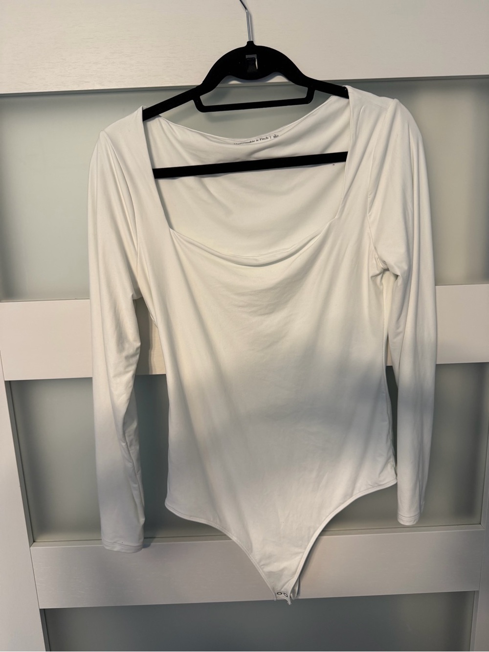 Women’s White Long-Sleeve Scoop Neck Bodysuit